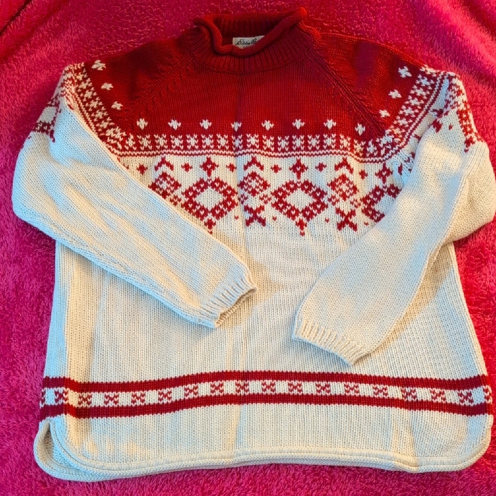 Eddie Bauer Red and Cream Crewneck Sweater